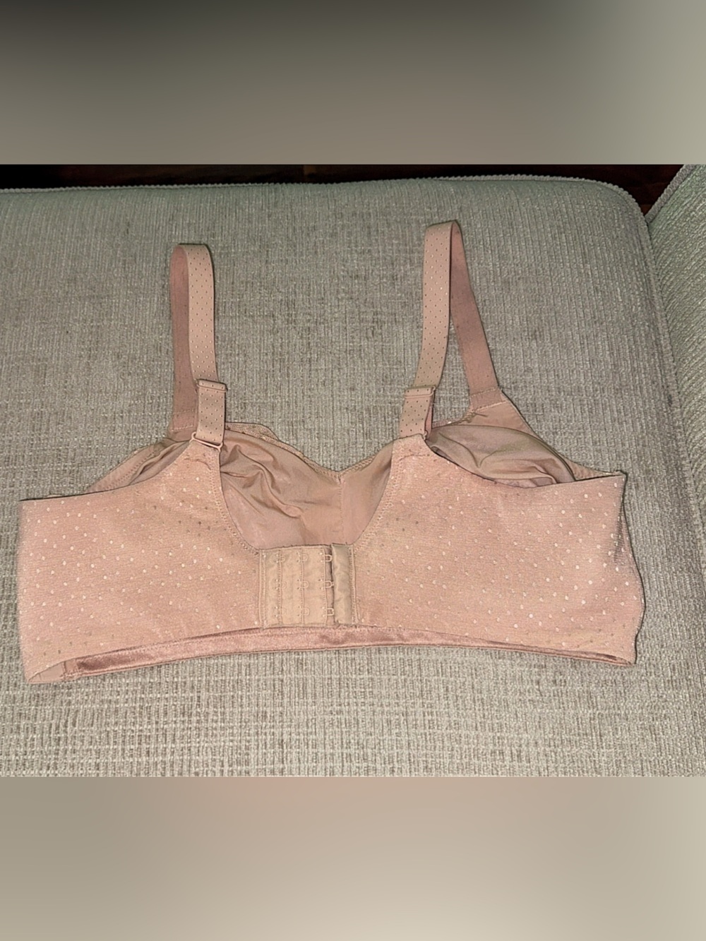 Like New WACOAL Back Appeal Wireless Seamless Unpadded Bra 38DDD Beige #852303 - Picture 6 of 9